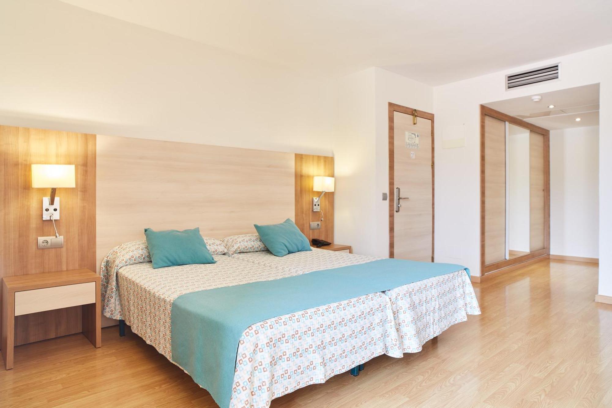 Invisa Club Cala Blanca 3* Playa Des Figueral