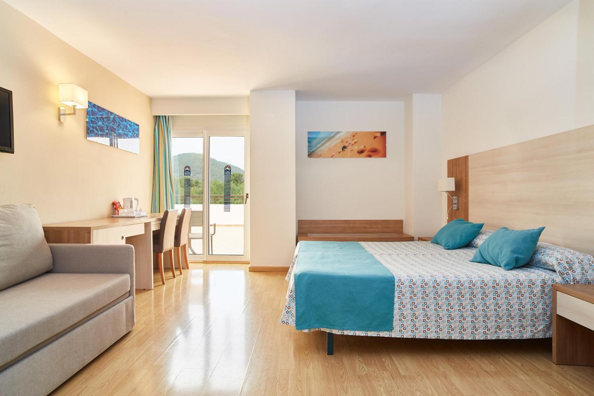 Hotel Invisa Club Cala Blanca